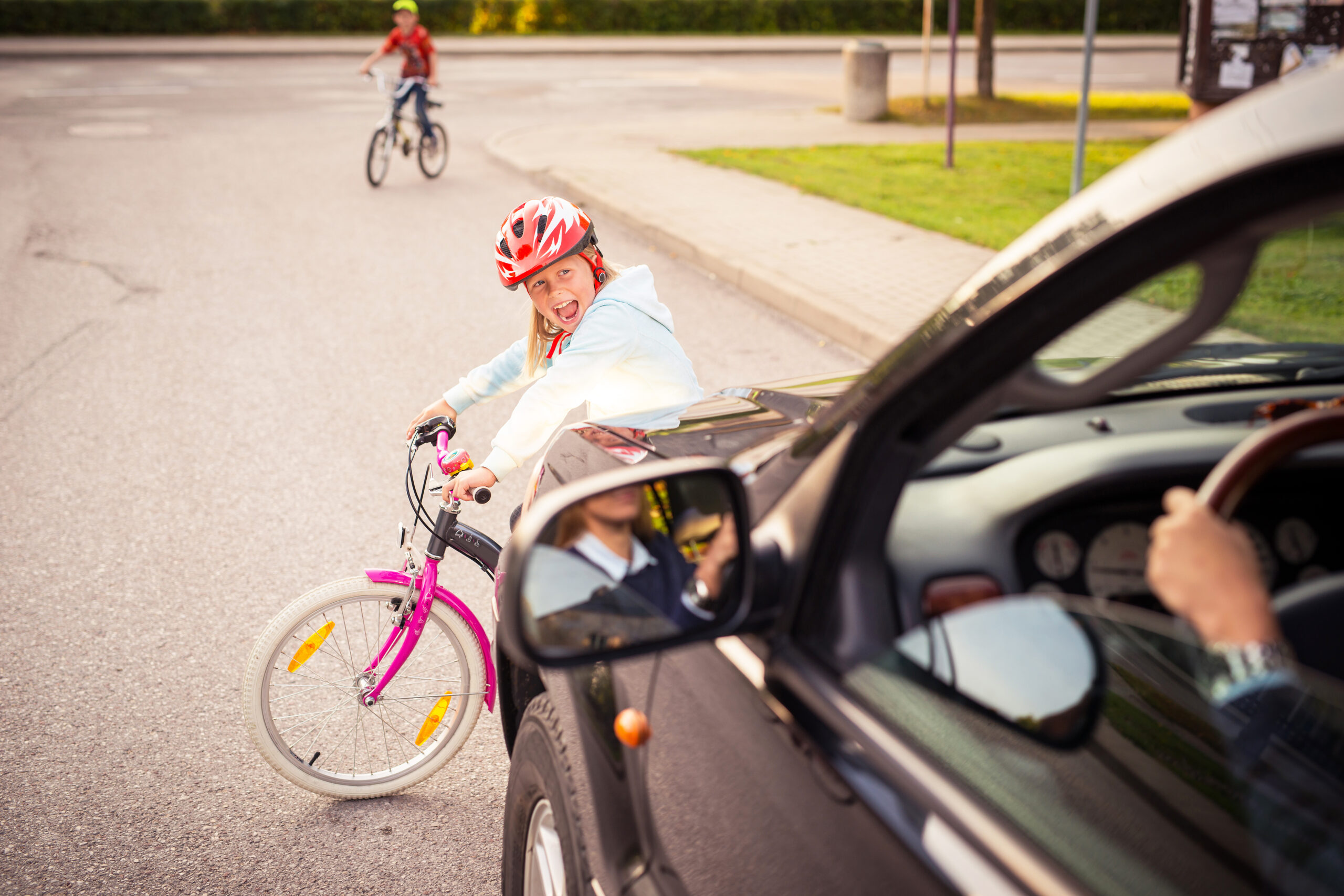 The dangers of distracted driving for cyclists in Florida